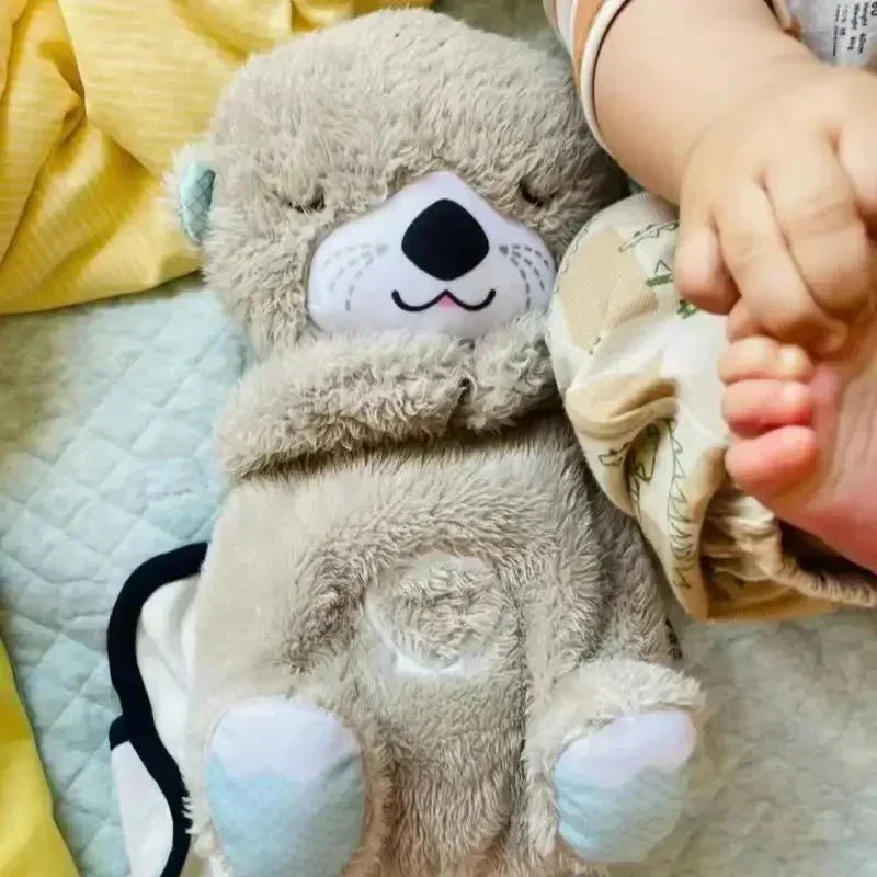 Mykro™ 2024 New Soothe 'n Snuggle Otter преносим плюшен придружител за дишане